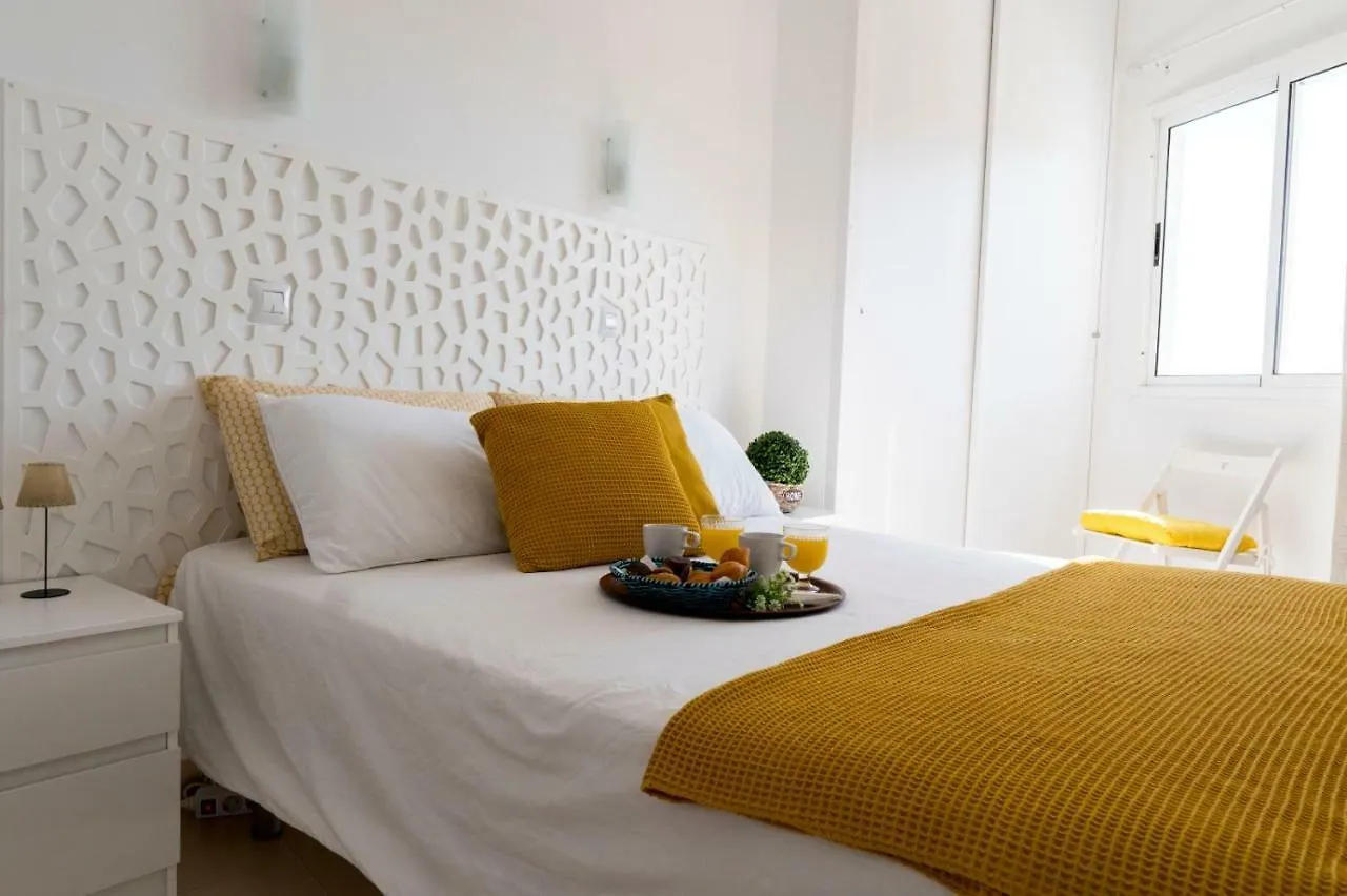 Song Of The Sea: Ocean Balcony & Stairs To The Sea Apartment Arona  0*, Arona (Tenerife)